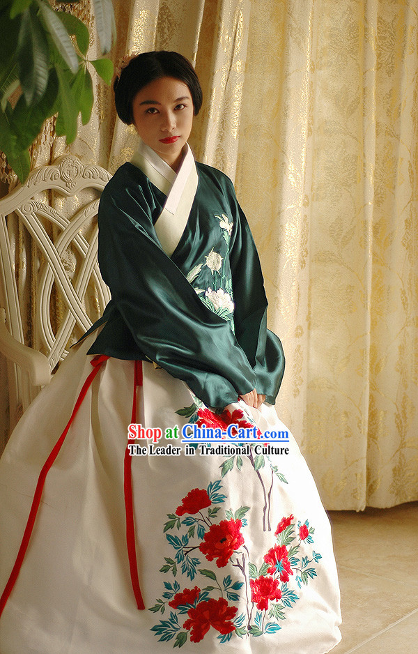 Beautiful Traditional Hanfu Clothes for Women