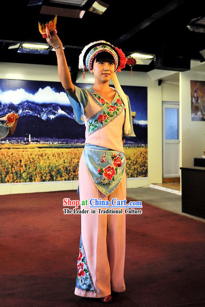 Yunnan Bai Ethnic Minoirty Clothing and Hat Set for Women