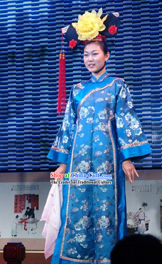 Qing Dynasty Palace Women Costume and Headgear