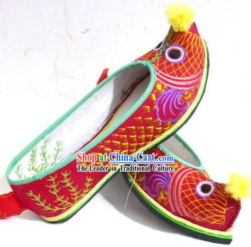 Traditional Chinese Red Wedding Embroidered Fish Shoes