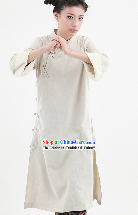 Traditional Chinese Flax Kung Fu Long Gown