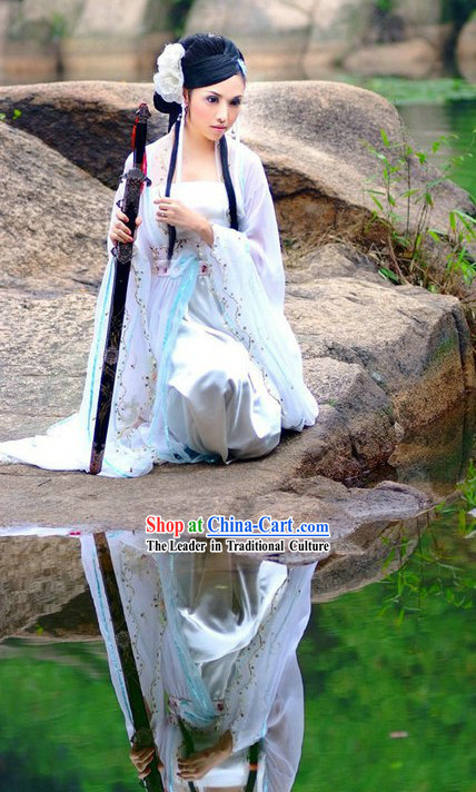 Ancient Chinese Xiao Qian White Costume and White Flower Hair Decoration