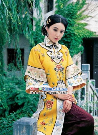 Stunning Minguo Time Beauty Yellow Embroidered Clothing Complete Set
