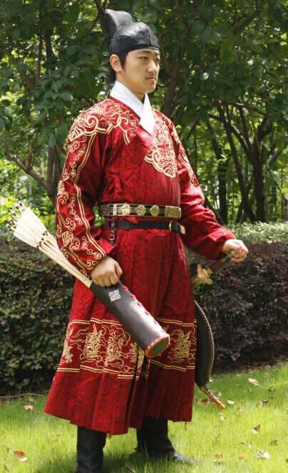 Ming Dynasty Archer Noblemen Scholar Long Robe and Hat