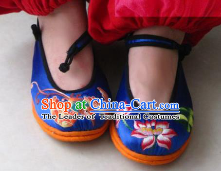Traditional Chinese Ancient Princess Shoes Blue Cloth Embroidered Shoes, China Handmade Embroidery Lotus Hanfu Shoes for Women