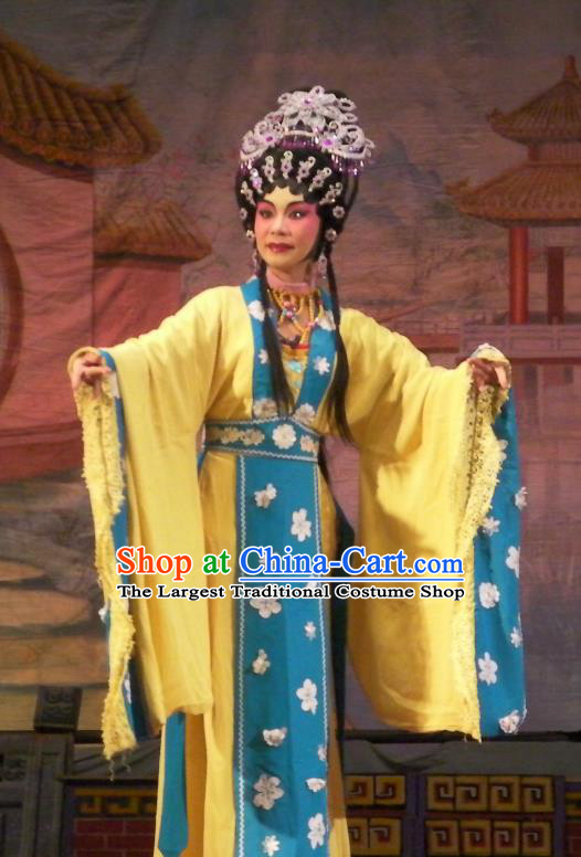 Chinese Cantonese Opera Actress Garment Wu Suo Dong Gong Costumes and Headdress Traditional Guangdong Opera Young Woman Apparels Princess Consort Dress