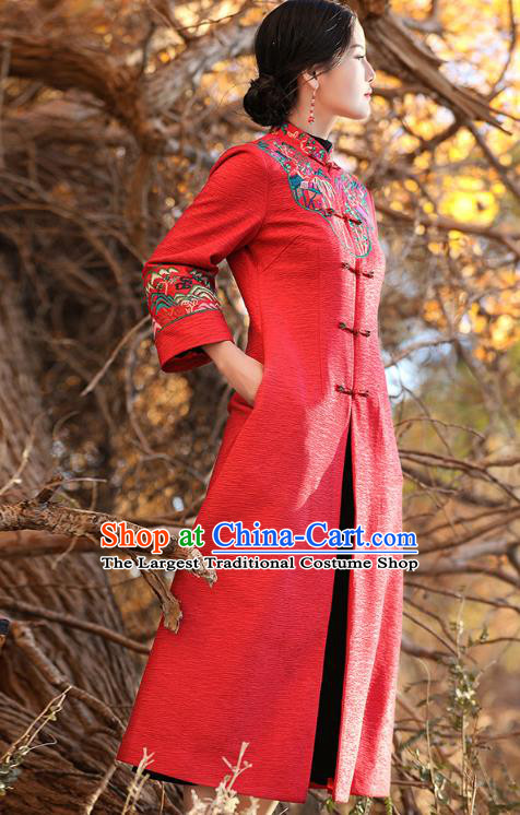 Chinese Traditional Embroidered Outer Garment National Tang Suit Red Dust Coat