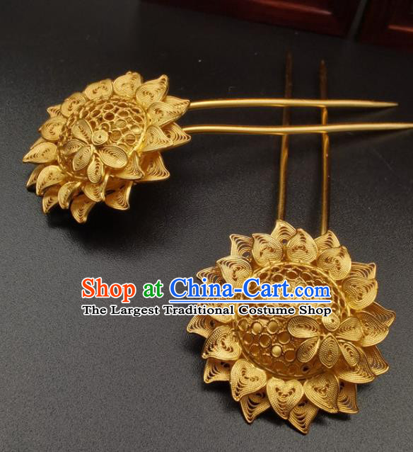 Chinese Carving Silver Sunflower Hairpin Classical Gilding Hair Stick Handmade Cheongsam Headpiece Traditional Hanfu Hair Accessories