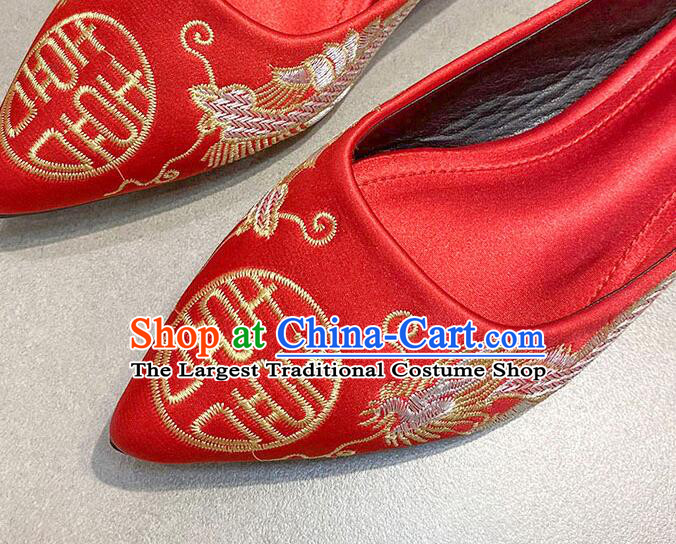 Chinese Handmade Wedding Shoes Embroidered Dragon and Phoenix Shoes Red Satin Shoes