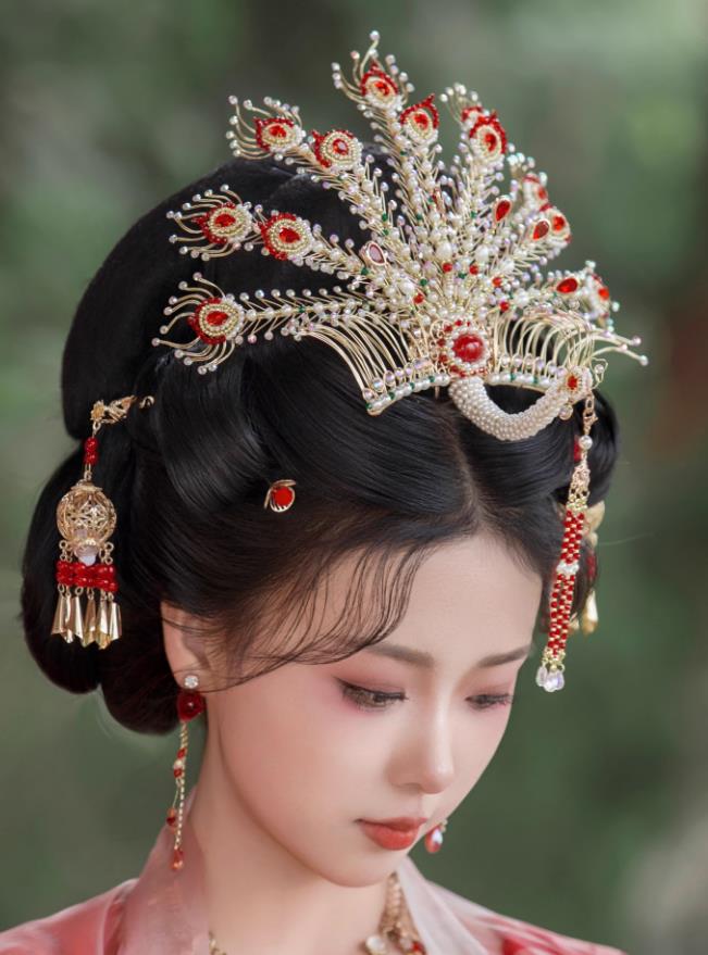 Twelve Tail Golden Phoenix Hairpin Handmade Chinese Hanfu Wedding Hair Crown